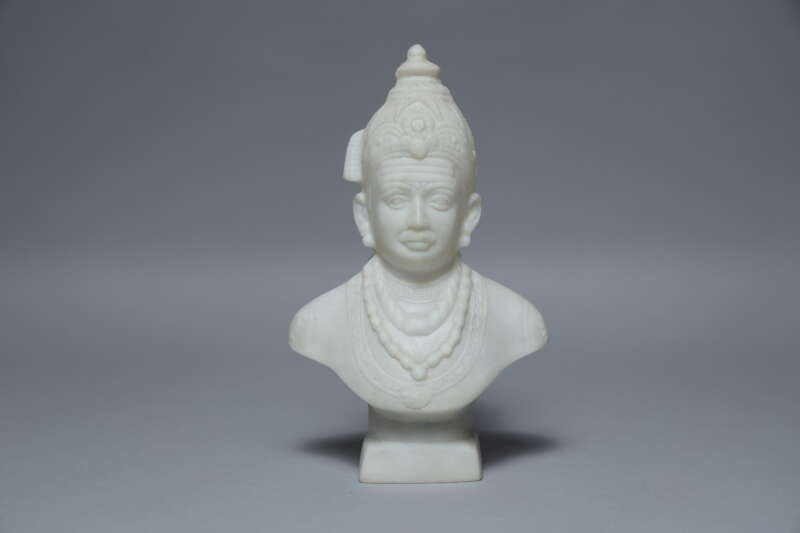 Lord Basaveshwara Basavanna Basav Idol (ಬಸವೇಶ್ವರ 201)(Marble Dust) - Image 5