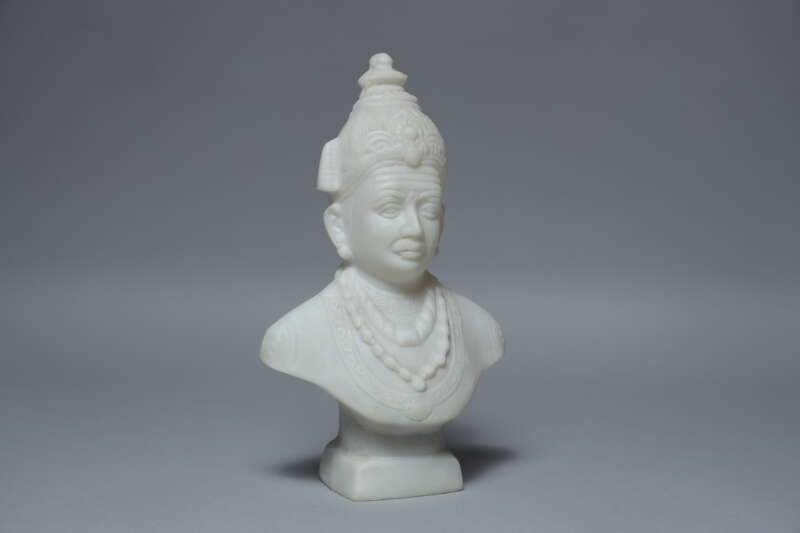 Lord Basaveshwara Basavanna Basav Idol (ಬಸವೇಶ್ವರ 201)(Marble Dust) - Image 7